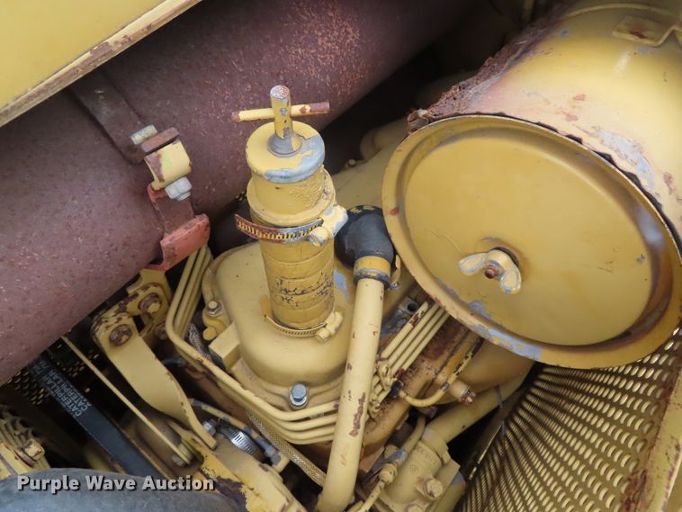 image for item DD6212 1976 Caterpillar 931 track loader