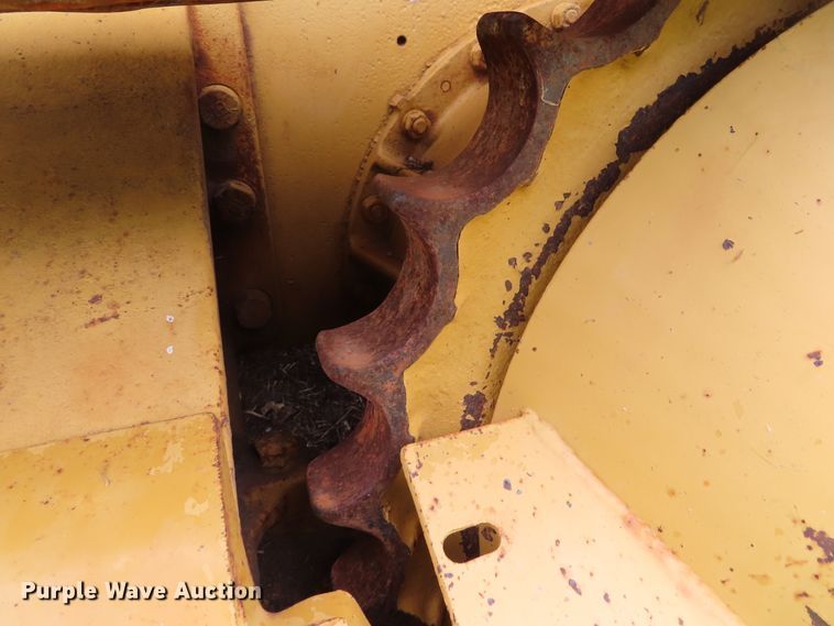 image for item DD6212 1976 Caterpillar 931 track loader
