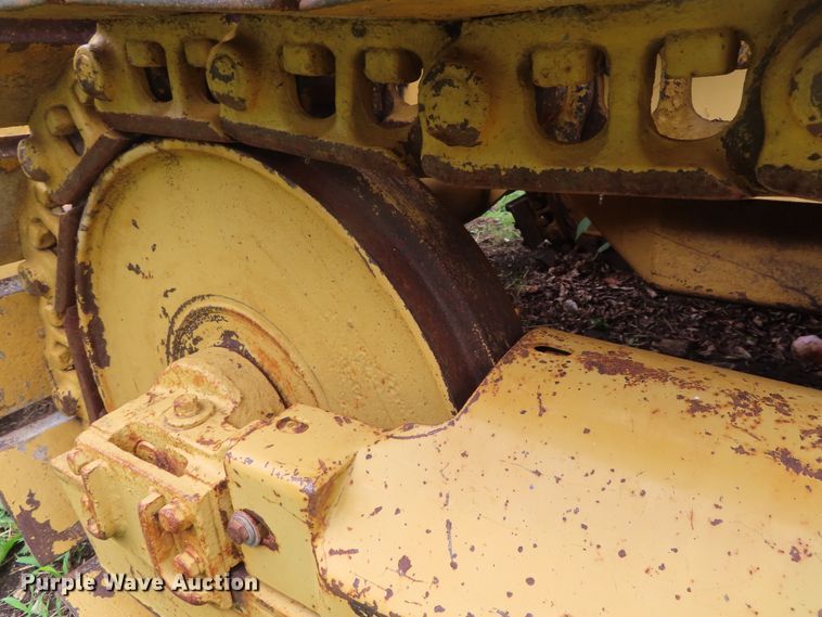 image for item DD6212 1976 Caterpillar 931 track loader