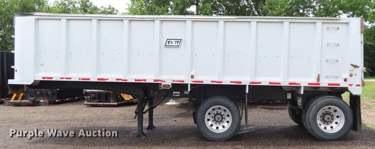 image for item DD6227 2007 East end dump trailer