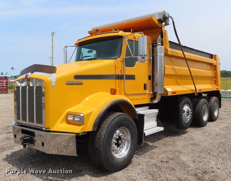image for item DD6229 2006 Kenworth T800 dump truck