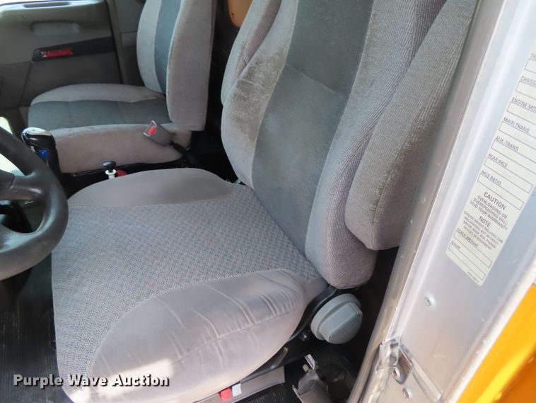 image for item DD6229 2006 Kenworth T800 dump truck