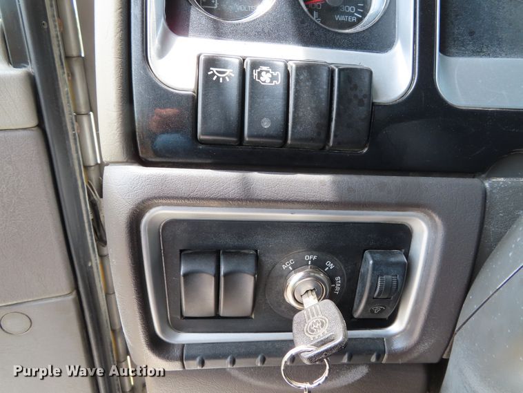 image for item DD6229 2006 Kenworth T800 dump truck