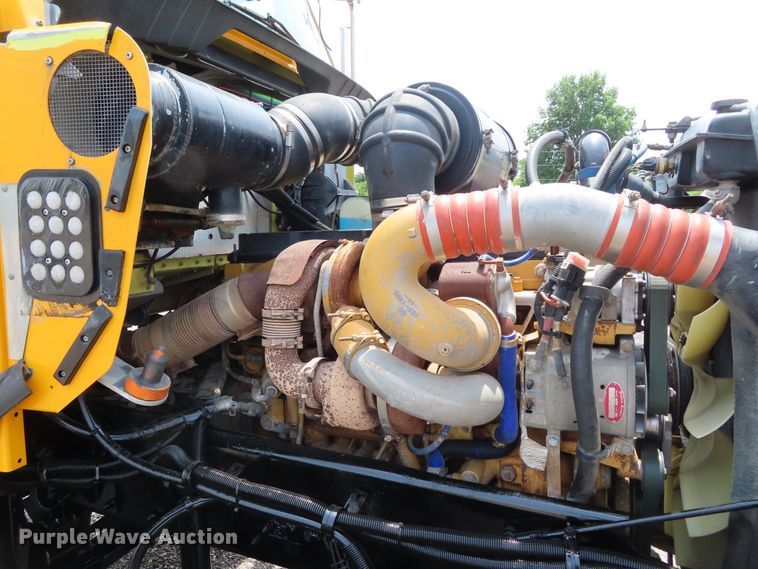 image for item DD6229 2006 Kenworth T800 dump truck