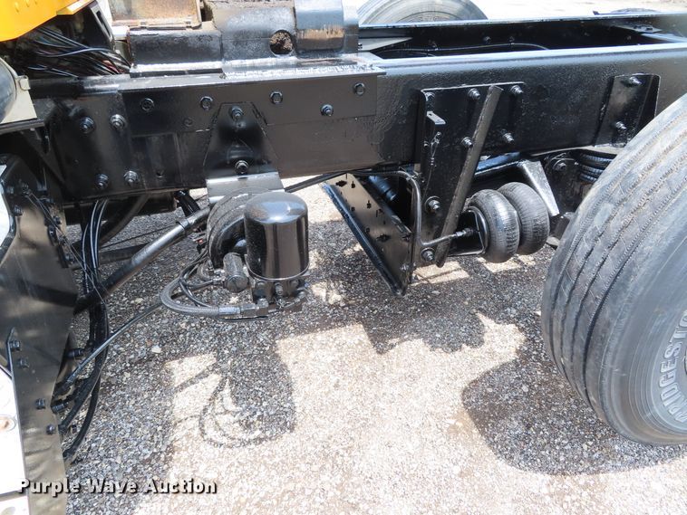 image for item DD6229 2006 Kenworth T800 dump truck