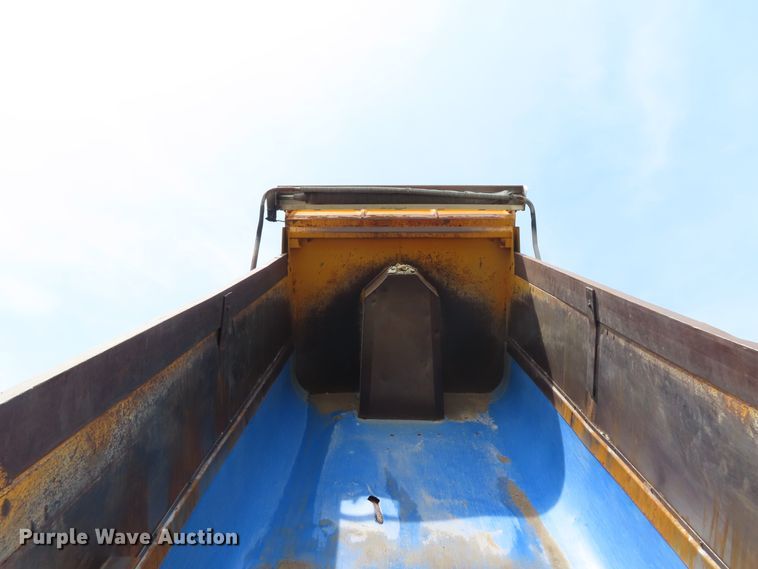 image for item DD6229 2006 Kenworth T800 dump truck