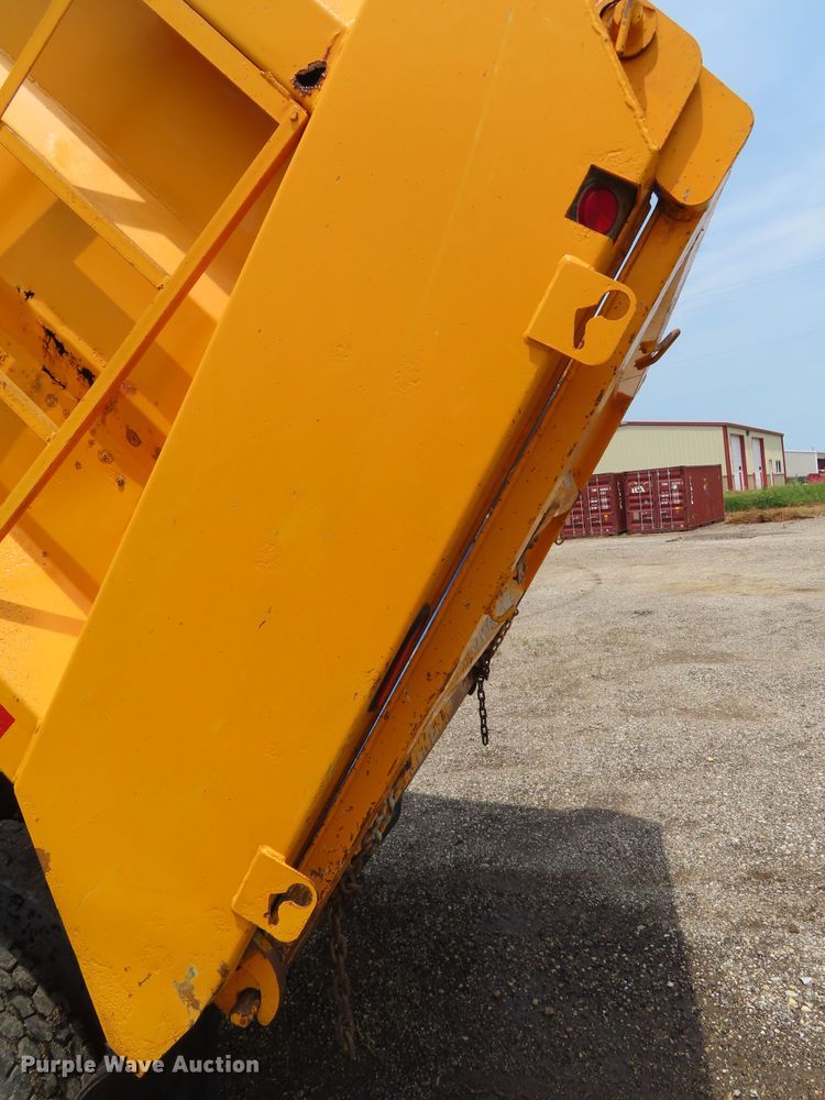 image for item DD6229 2006 Kenworth T800 dump truck