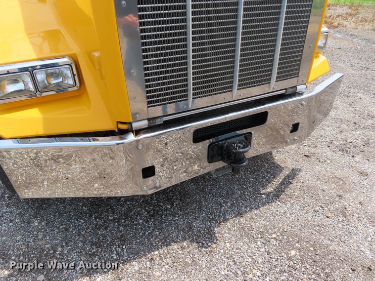 image for item DD6229 2006 Kenworth T800 dump truck