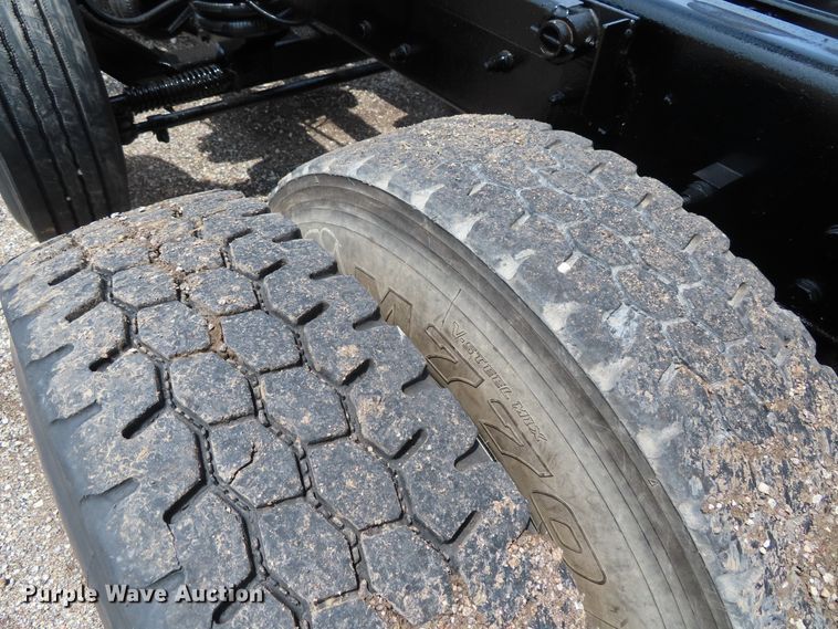 image for item DD6229 2006 Kenworth T800 dump truck