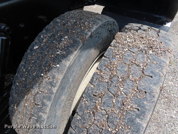 image for item DD6229 2006 Kenworth T800 dump truck