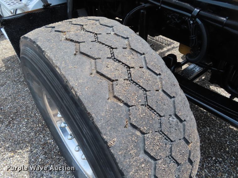 image for item DD6229 2006 Kenworth T800 dump truck