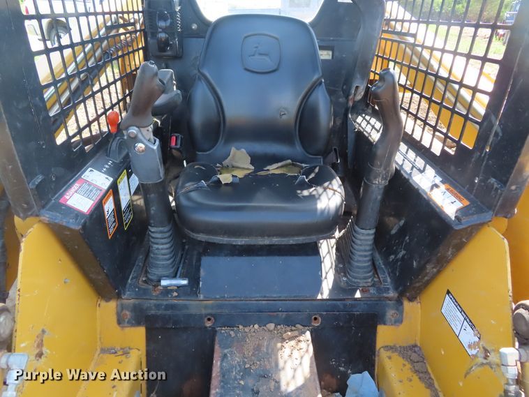 image for item DD6245 2009 John Deere CT315 skid steer