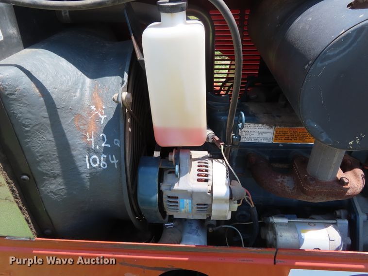 image for item DD6247 2004 Ditch Witch JT520 directional boring unit