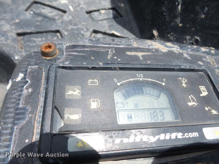 image for item DD6290 2011 Niftylift SP64 Hybrid boom lift