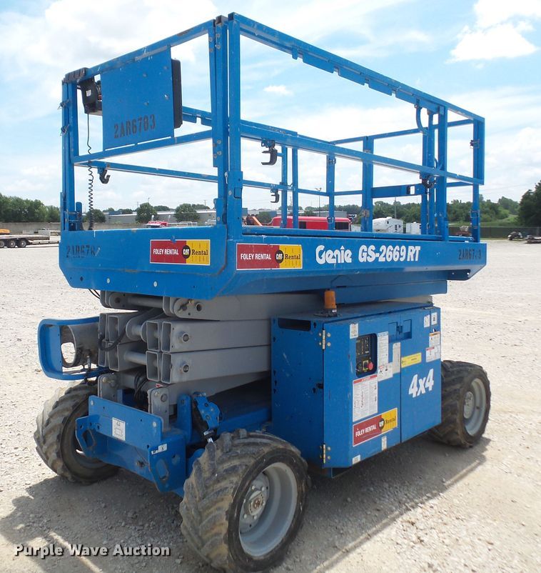 image for item DD6293 2012 Genie GS2669 scissor lift