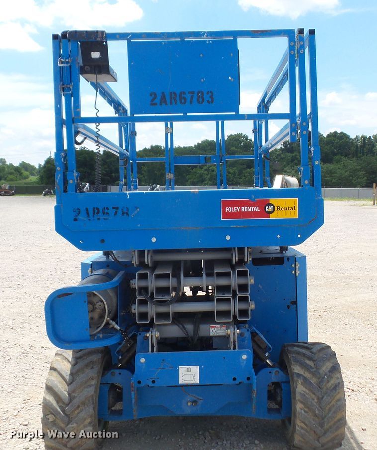 image for item DD6293 2012 Genie GS2669 scissor lift