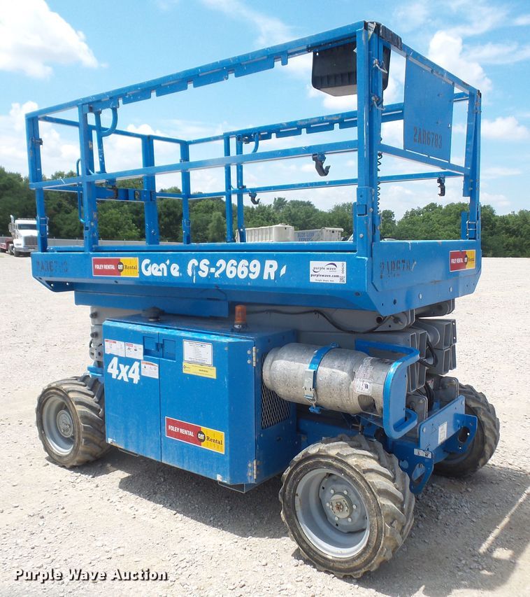 image for item DD6293 2012 Genie GS2669 scissor lift