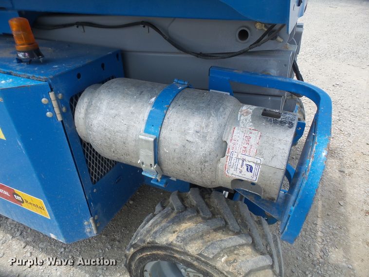 image for item DD6293 2012 Genie GS2669 scissor lift