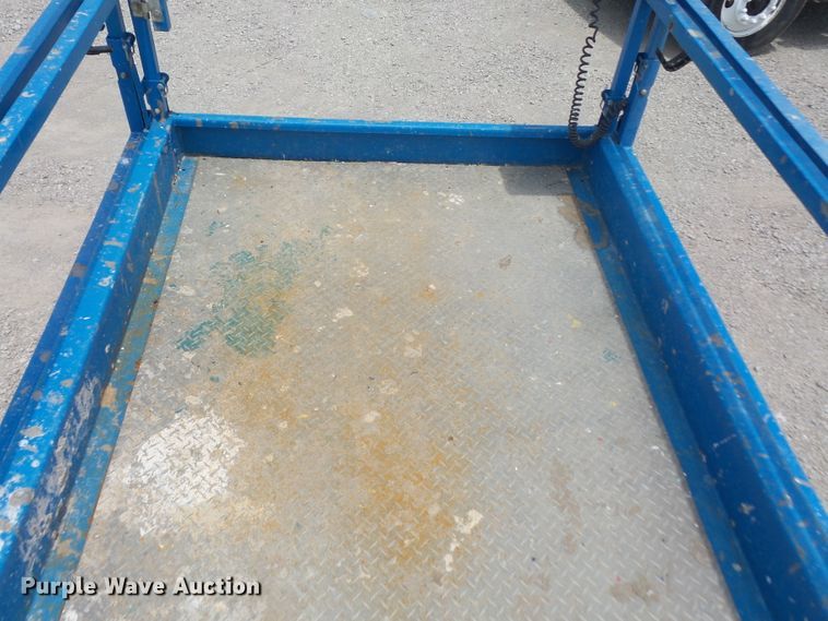 image for item DD6293 2012 Genie GS2669 scissor lift