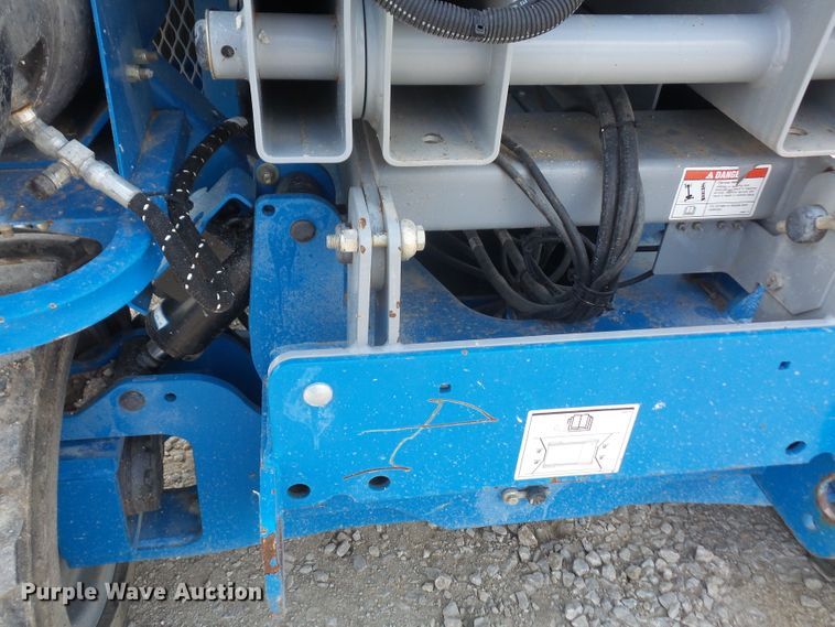 image for item DD6293 2012 Genie GS2669 scissor lift