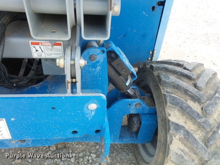 image for item DD6293 2012 Genie GS2669 scissor lift