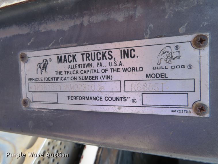 image for item DD7103 1989 Mack R688ST tank truck