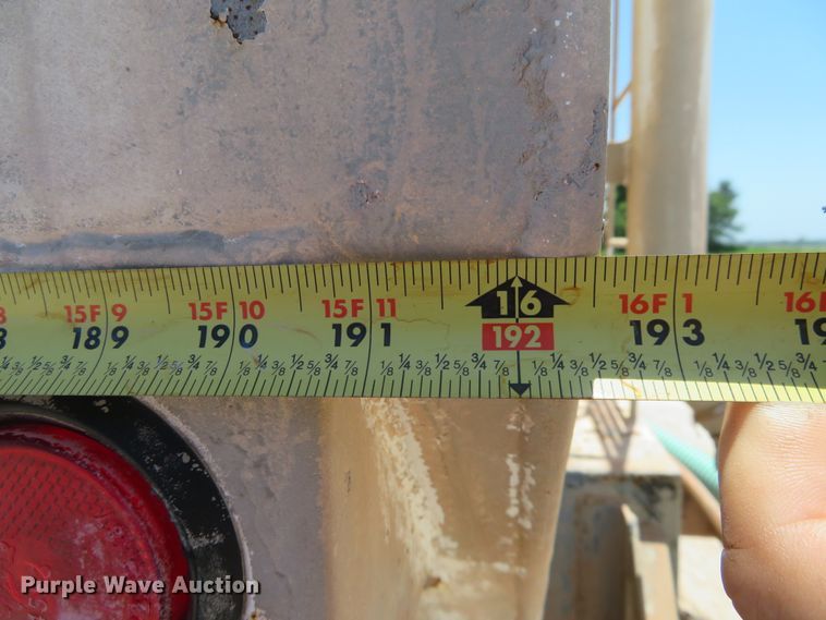 image for item DD7103 1989 Mack R688ST tank truck