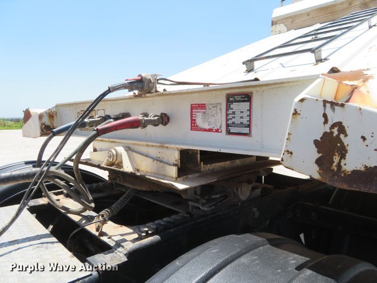 image for item DD7104 2009 CTS BDT-42 bottom dump trailer