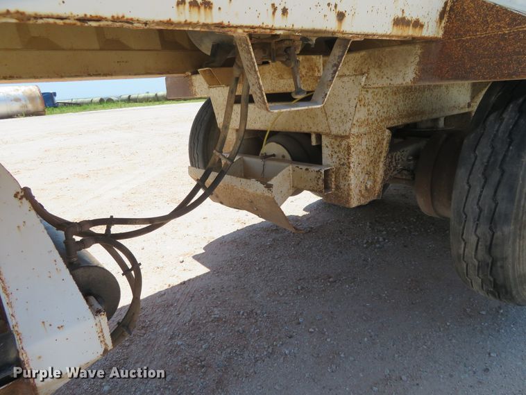 image for item DD7104 2009 CTS BDT-42 bottom dump trailer
