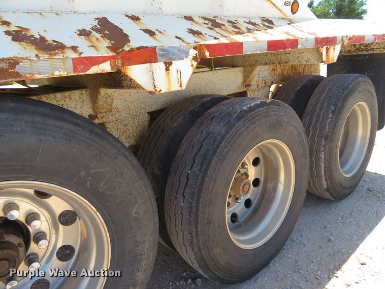 image for item DD7104 2009 CTS BDT-42 bottom dump trailer