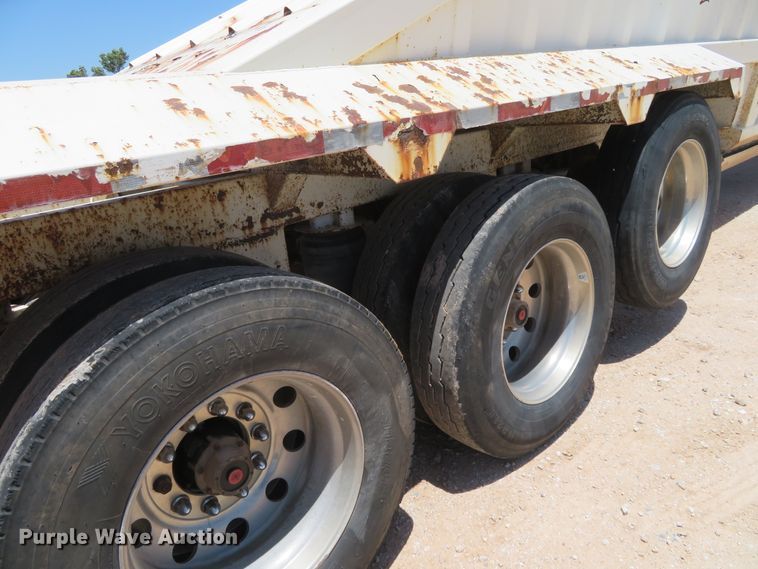 image for item DD7104 2009 CTS BDT-42 bottom dump trailer