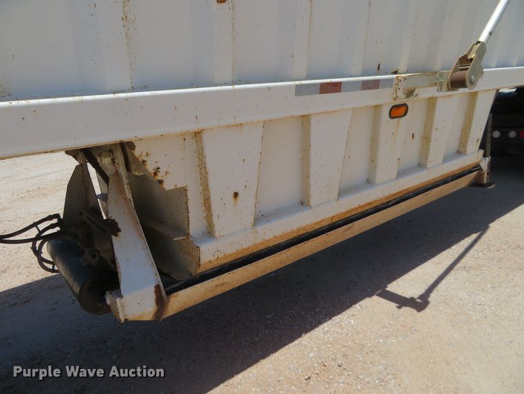 image for item DD7104 2009 CTS BDT-42 bottom dump trailer
