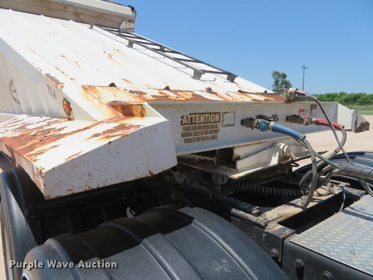 image for item DD7104 2009 CTS BDT-42 bottom dump trailer