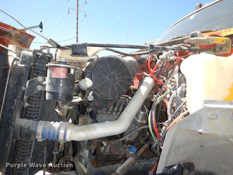 image for item DE3521 1997 Ford F800 utility bed truck with crane