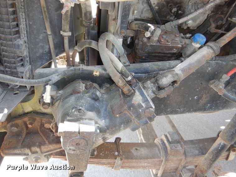 image for item DE3521 1997 Ford F800 utility bed truck with crane