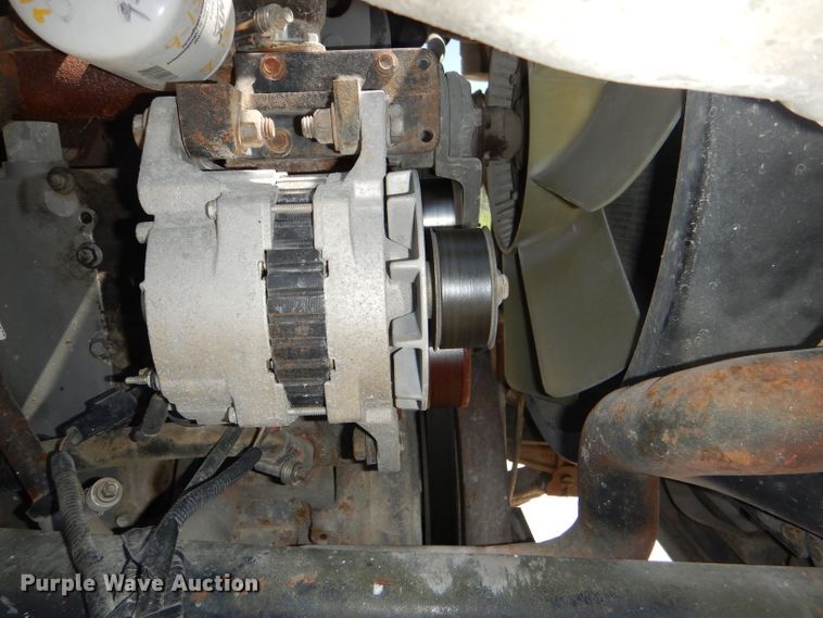 image for item DE3521 1997 Ford F800 utility bed truck with crane