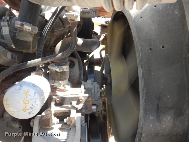 image for item DE3521 1997 Ford F800 utility bed truck with crane