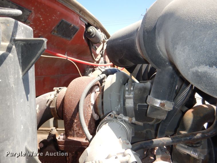 image for item DE3521 1997 Ford F800 utility bed truck with crane