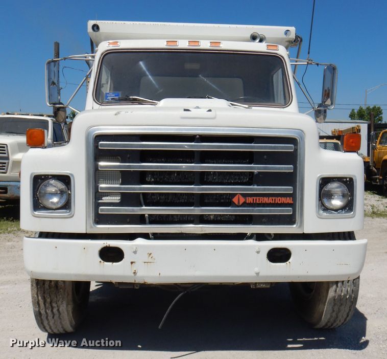 image for item DE3523 1988 International S1900 dump truck