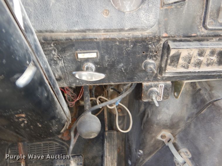 image for item DE3523 1988 International S1900 dump truck