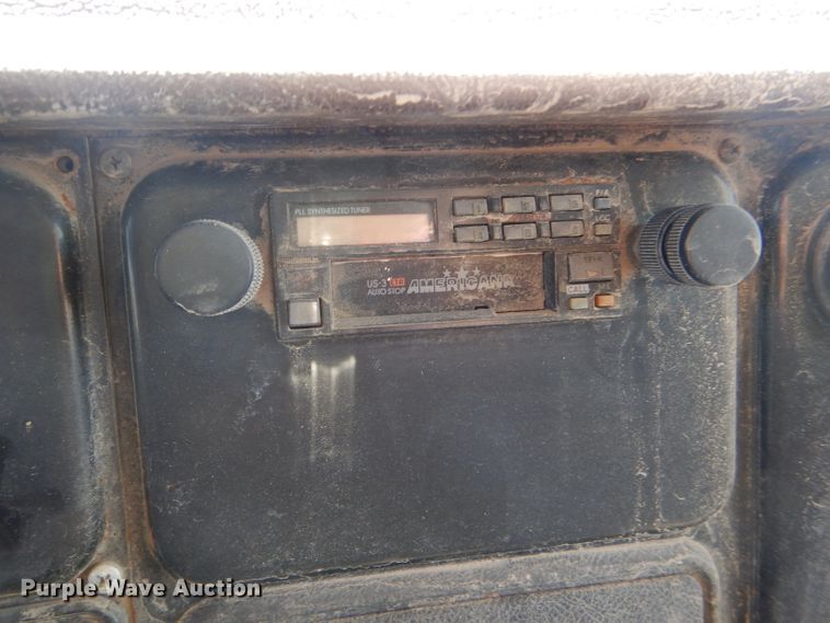 image for item DE3523 1988 International S1900 dump truck