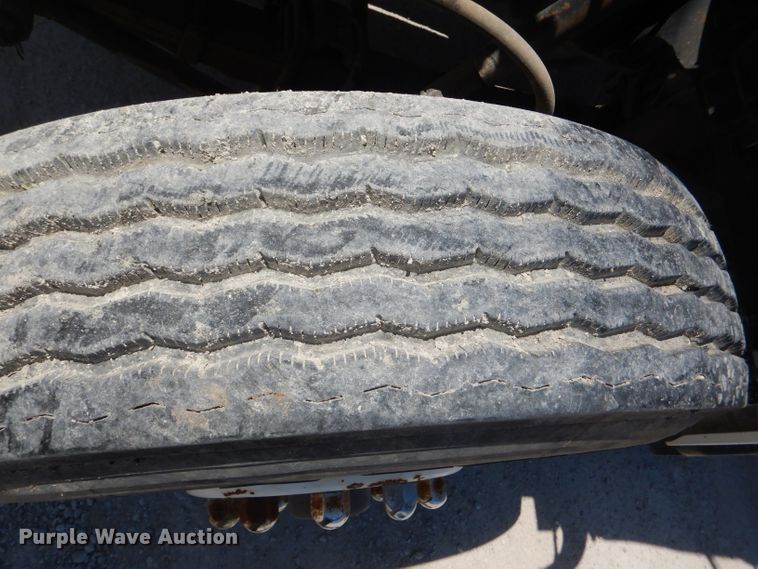 image for item DE3523 1988 International S1900 dump truck