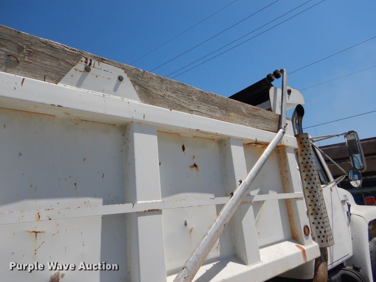 image for item DE3523 1988 International S1900 dump truck