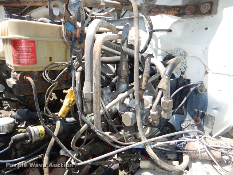 image for item DE3524 1996 Ford F800 crane truck