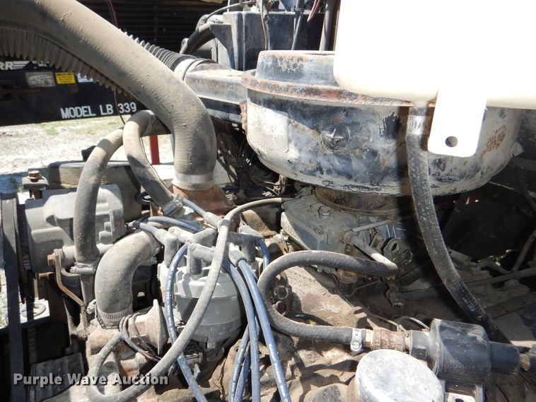 image for item DE3524 1996 Ford F800 crane truck