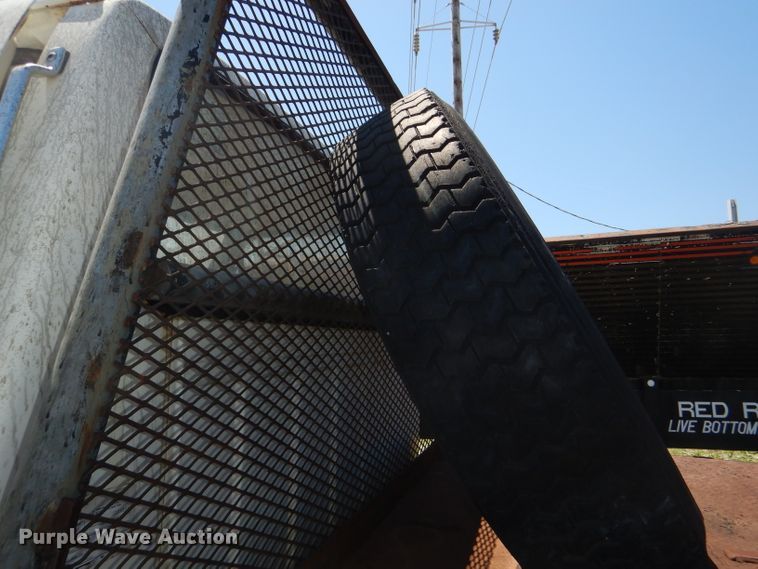 image for item DE3524 1996 Ford F800 crane truck