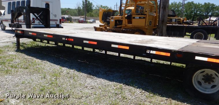 image for item DE3527 1985 Belshe T8GN equipment trailer