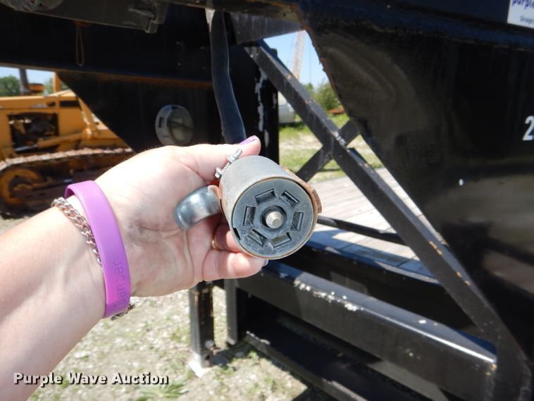 image for item DE3527 1985 Belshe T8GN equipment trailer