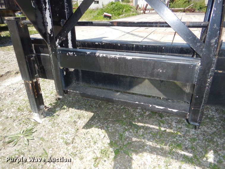 image for item DE3527 1985 Belshe T8GN equipment trailer