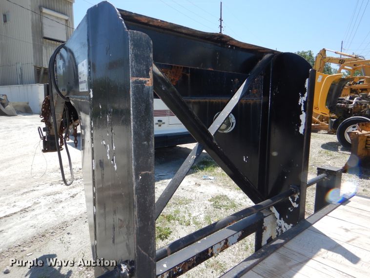 image for item DE3527 1985 Belshe T8GN equipment trailer